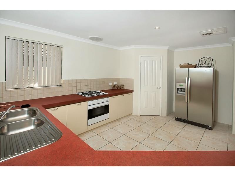 63 Kippilaw Loop, Carramar WA 6031