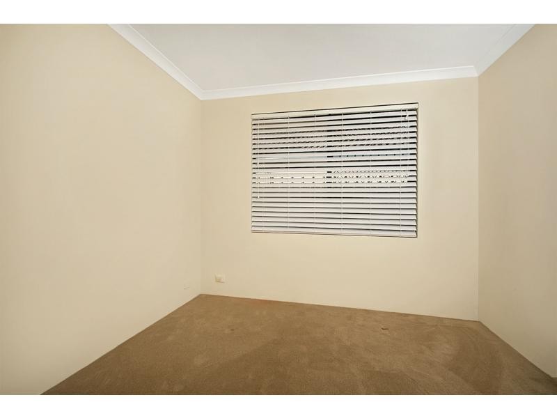 63 Kippilaw Loop, Carramar WA 6031