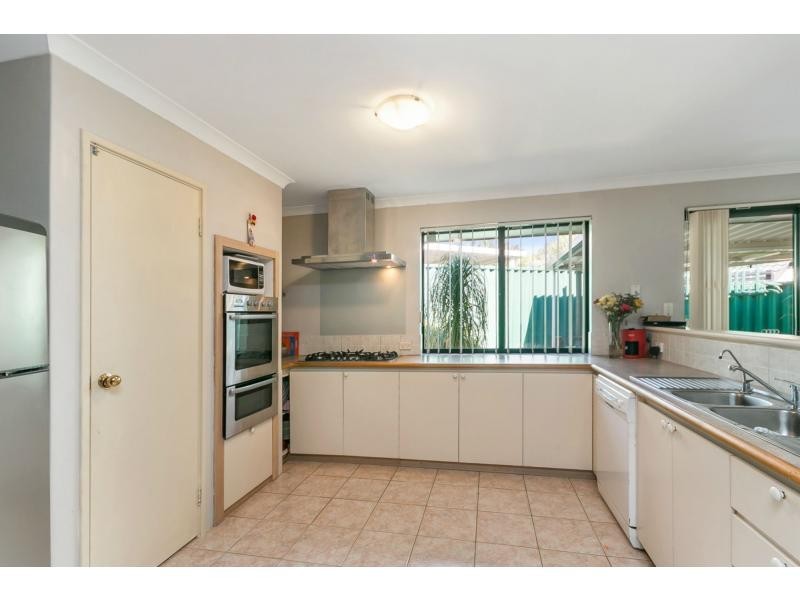 7B Glasshouse Close, Bibra Lake WA 6163