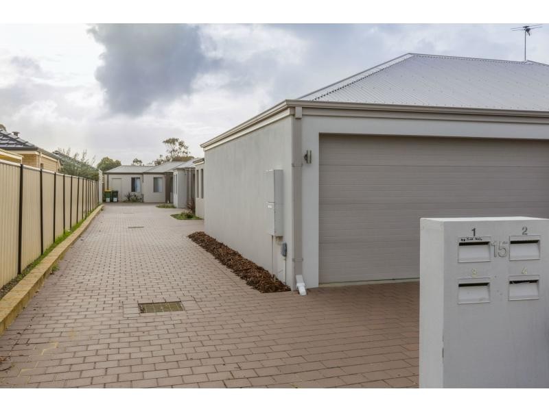 15d Friar Road, Armadale WA 6112