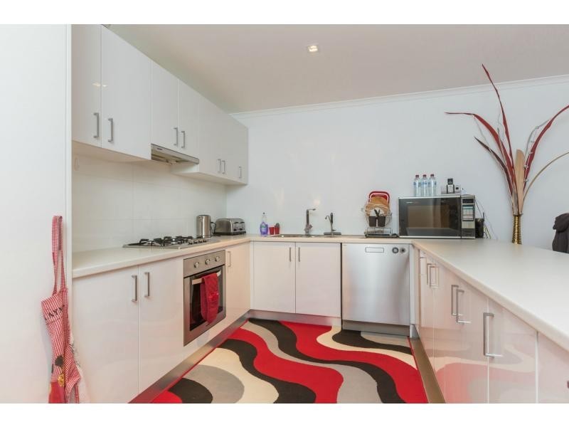 15d Friar Road, Armadale WA 6112
