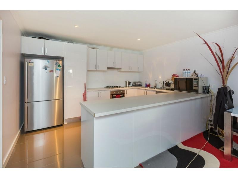 15d Friar Road, Armadale WA 6112