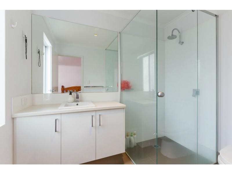 15d Friar Road, Armadale WA 6112