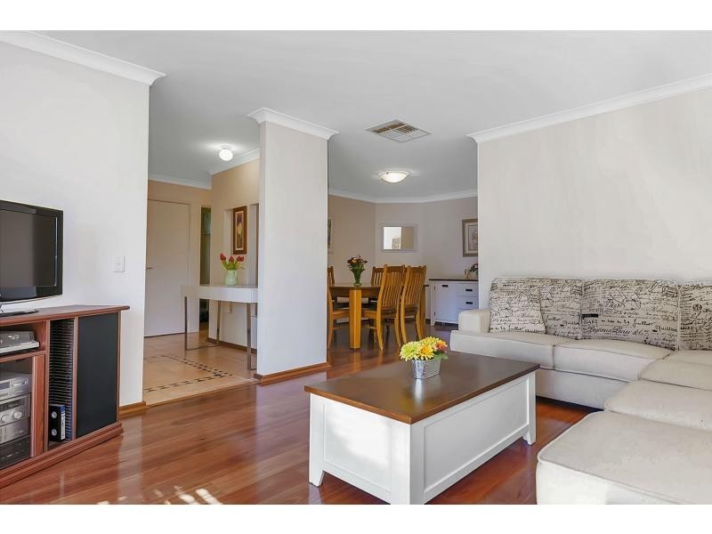 8 Southern Terrace, Connolly WA 6027