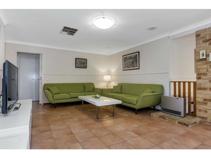 8 Southern Terrace, Connolly WA 6027