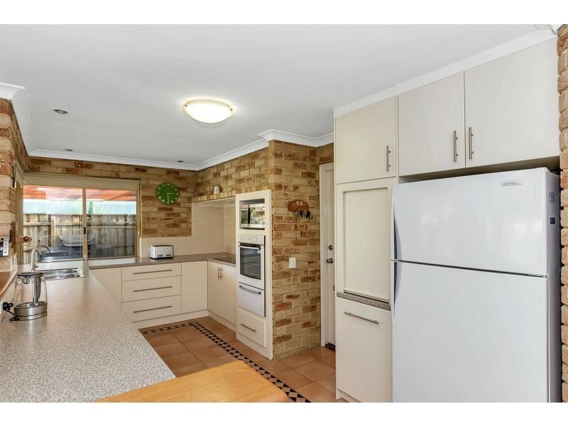 8 Southern Terrace, Connolly WA 6027