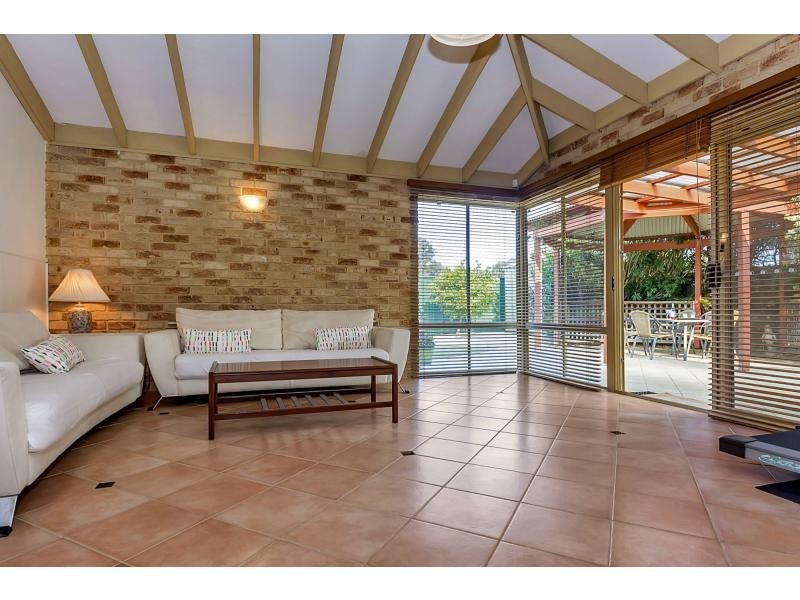 8 Southern Terrace, Connolly WA 6027