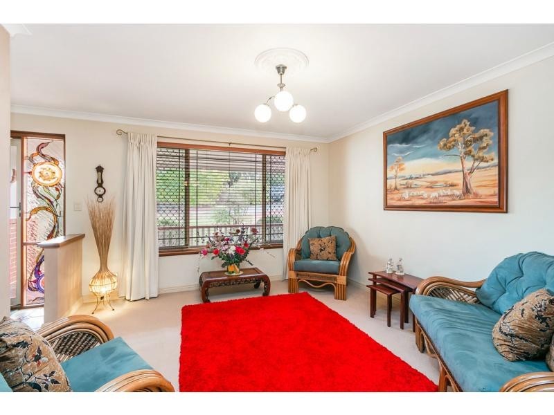 2 Greenpark Rise, Bibra Lake WA 6163