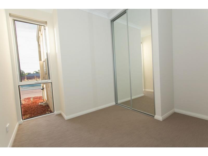 17/1 Balfour Road, Swan View WA 6056