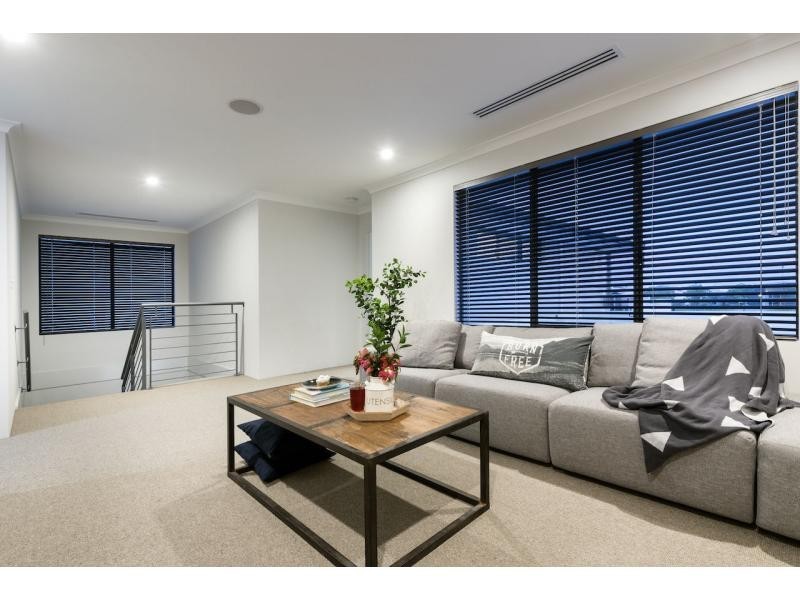 3 Charleston Road, Eglinton WA 6034