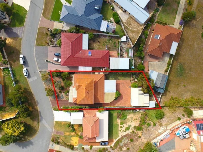 5 Sussex Place, Halls Head WA 6210