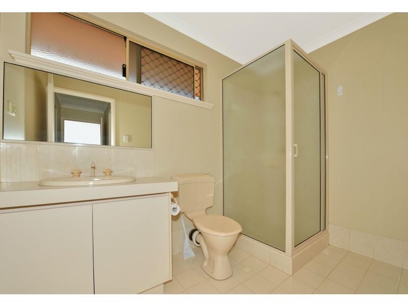 5 Sussex Place, Halls Head WA 6210