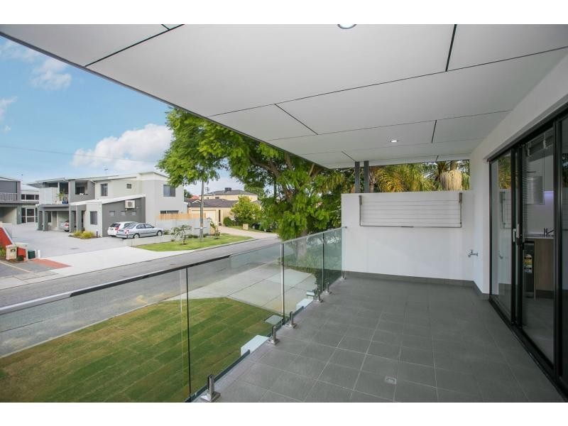 1-6/19 Ilumba Way, Nollamara WA 6061