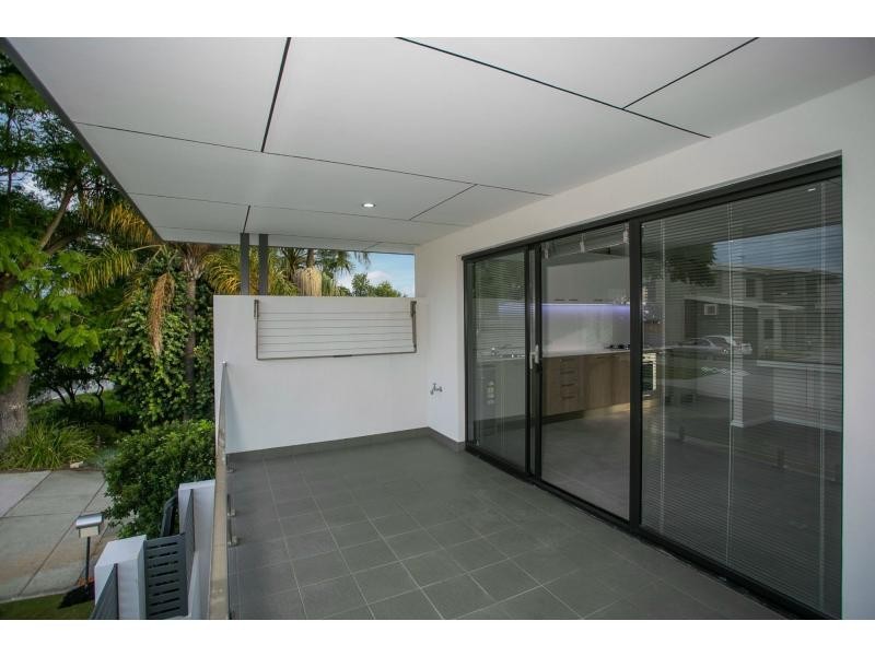 1-6/19 Ilumba Way, Nollamara WA 6061