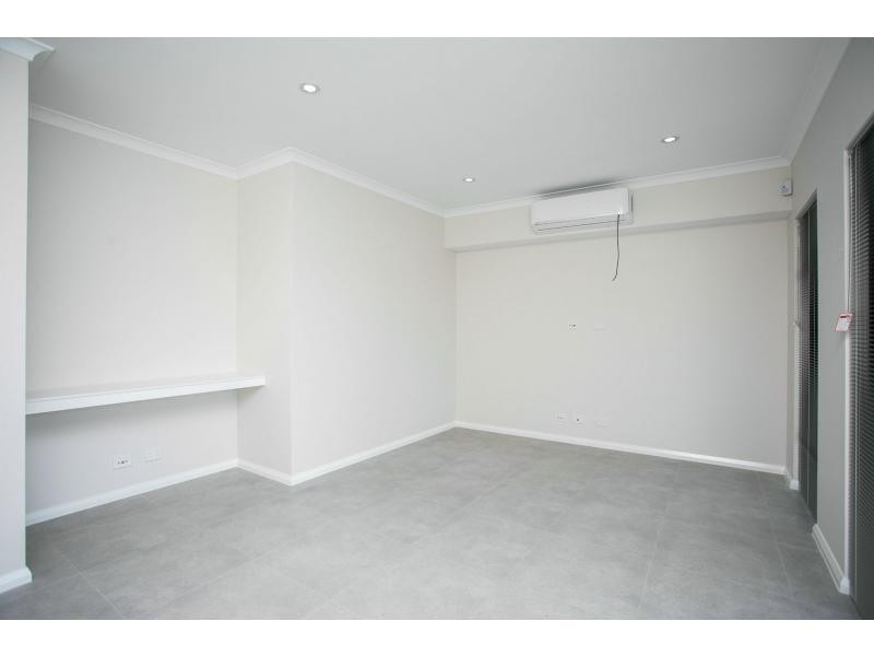 1-6/19 Ilumba Way, Nollamara WA 6061