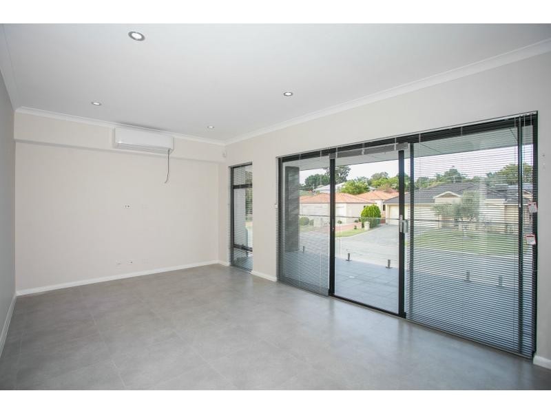 1-6/19 Ilumba Way, Nollamara WA 6061