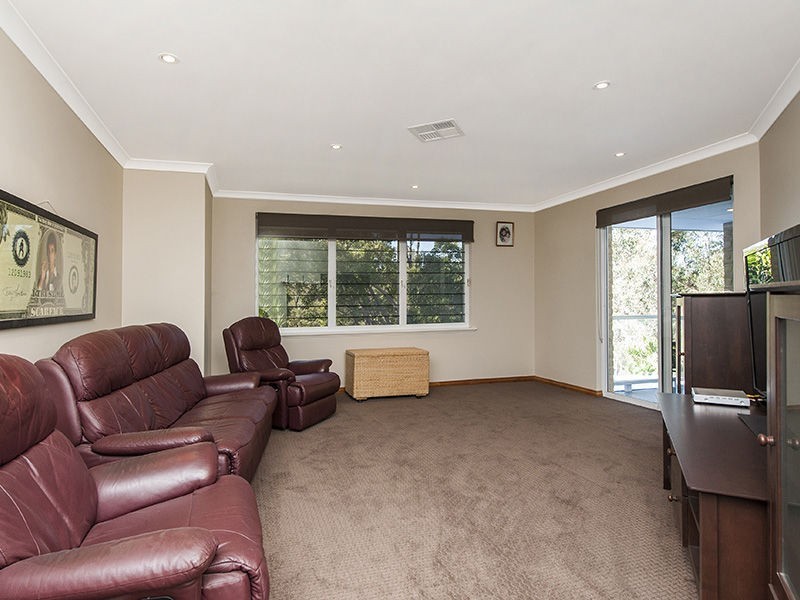5 Muscat Terrace, The Vines WA 6069