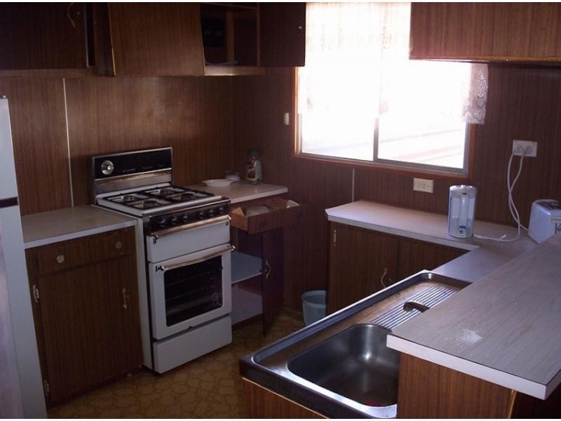 12 Shirley Avenue, Laverton WA 6440