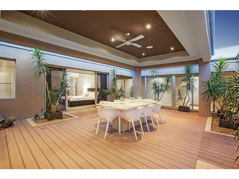 24 Splendens Turn, Halls Head WA 6210