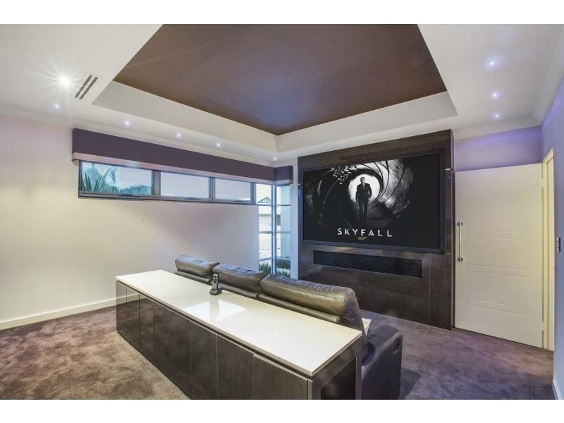 24 Splendens Turn, Halls Head WA 6210