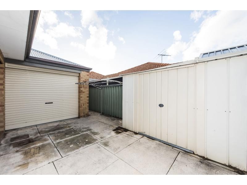 10 Tangier Parkway, Port Kennedy WA 6172