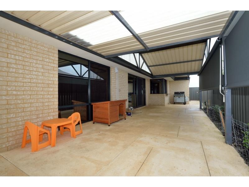 19 Lemon Gum Drive, Baldivis WA 6171