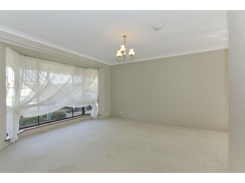 15 Conway Loop, Waikiki WA 6169