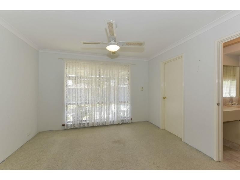 15 Conway Loop, Waikiki WA 6169