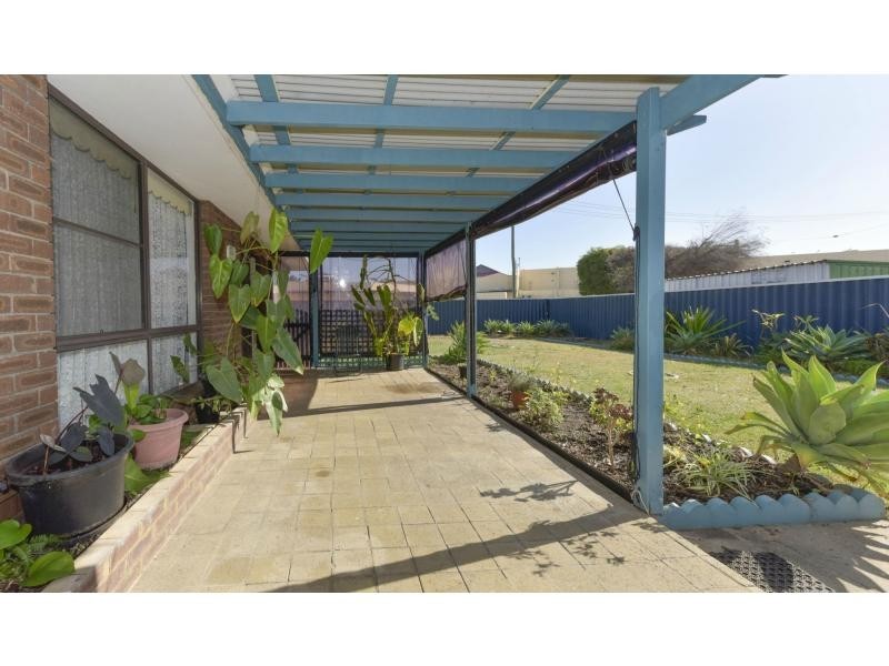 15 Conway Loop, Waikiki WA 6169