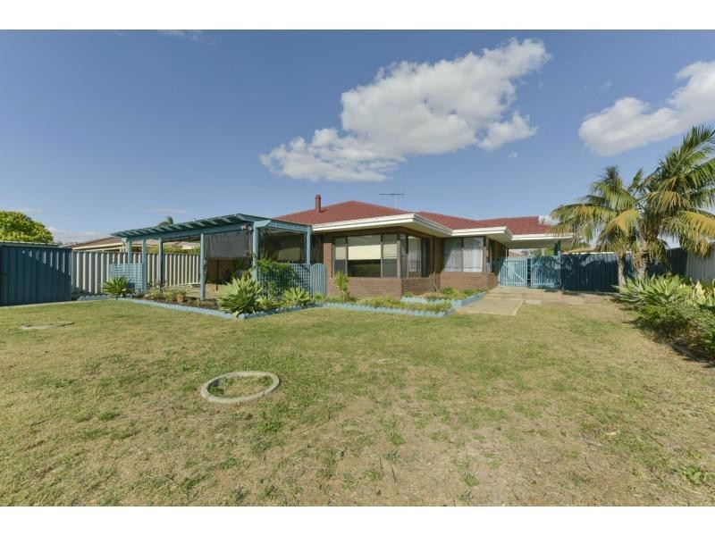 15 Conway Loop, Waikiki WA 6169