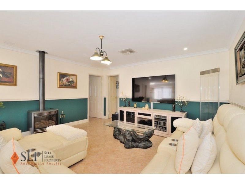 12 TIPUANA Mews, Ellenbrook WA 6069