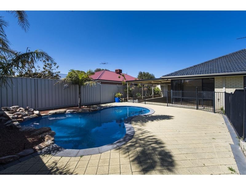 28 Montoro  DRIVE, Port Kennedy WA 6172