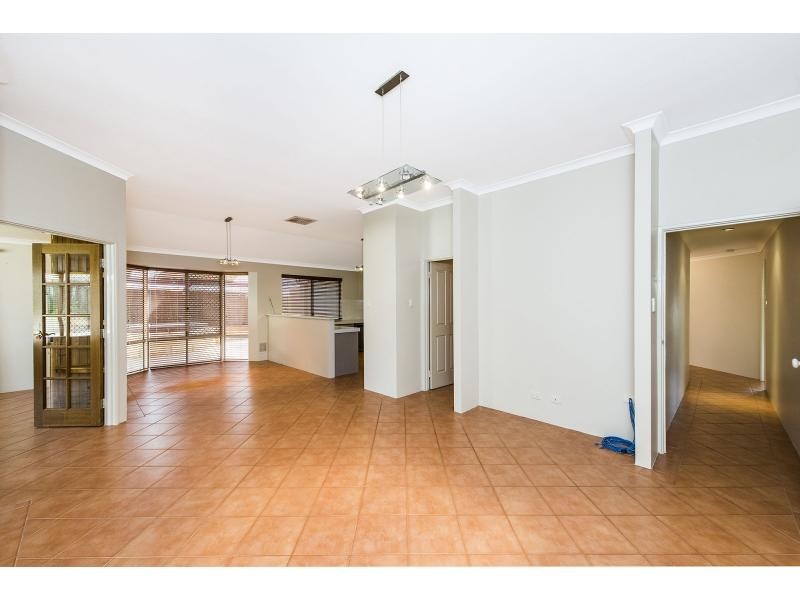 17 Kingsford Court, Port Kennedy WA 6172