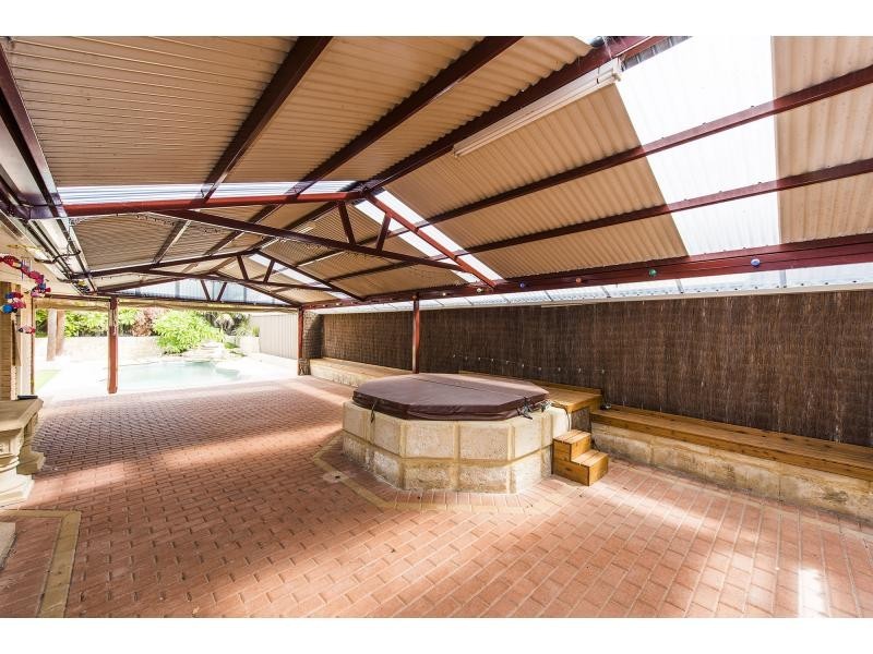 17 Kingsford Court, Port Kennedy WA 6172