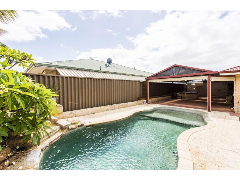 17 Kingsford Court, Port Kennedy WA 6172