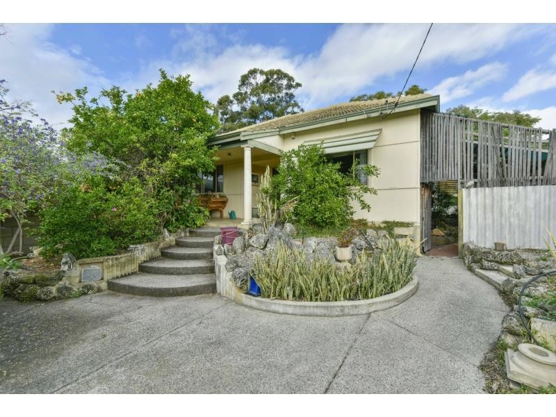 11 Aughton Street, Bayswater WA 6053