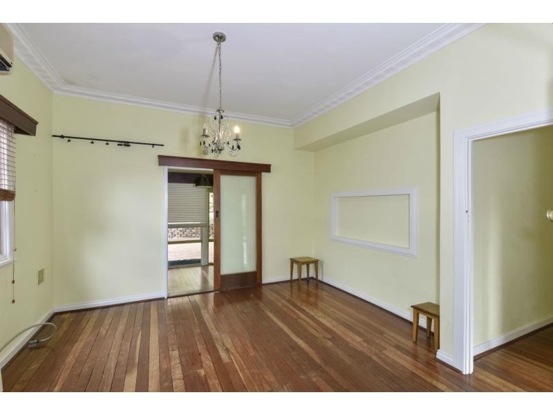 11 Aughton Street, Bayswater WA 6053
