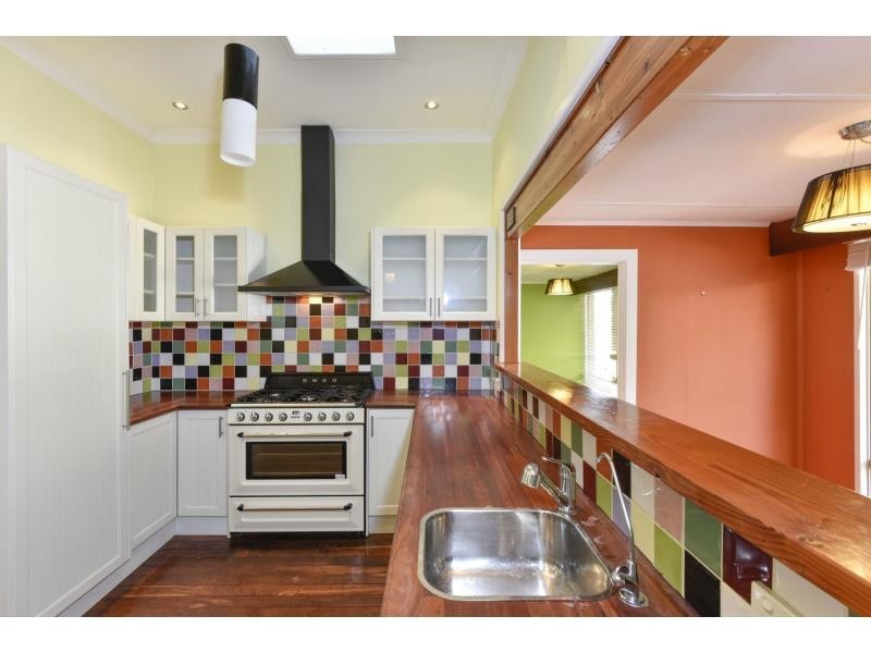 11 Aughton Street, Bayswater WA 6053