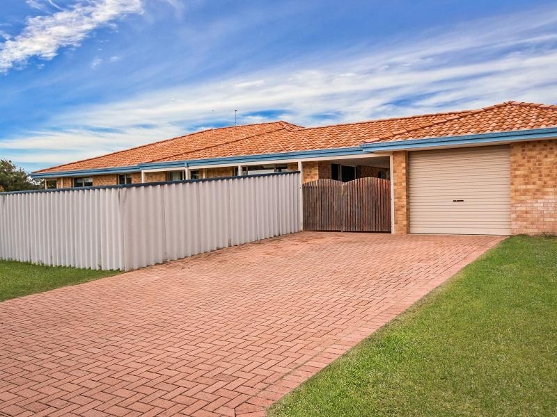 2 St Ettiene Gardens, Port Kennedy WA 6172