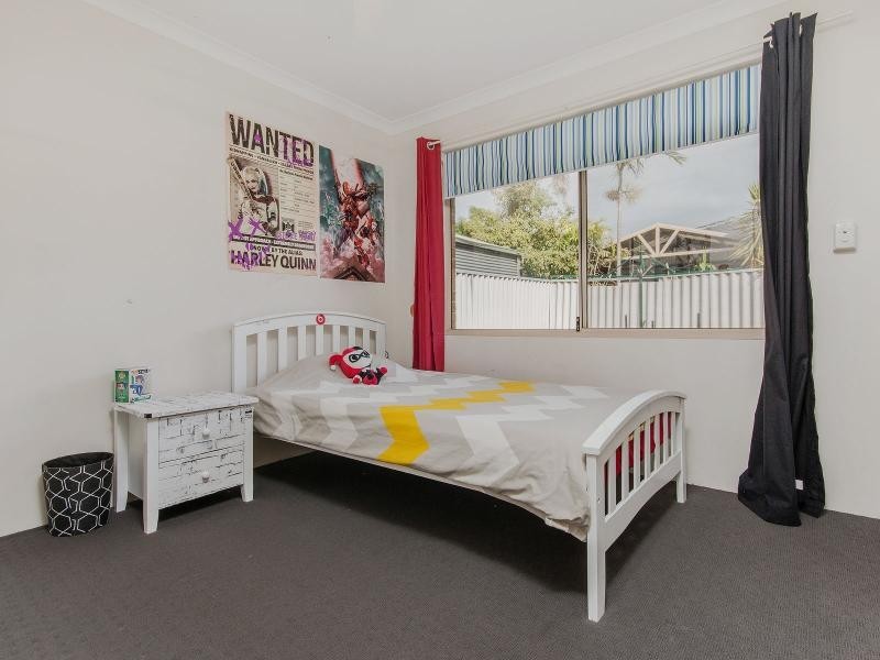 2 St Ettiene Gardens, Port Kennedy WA 6172