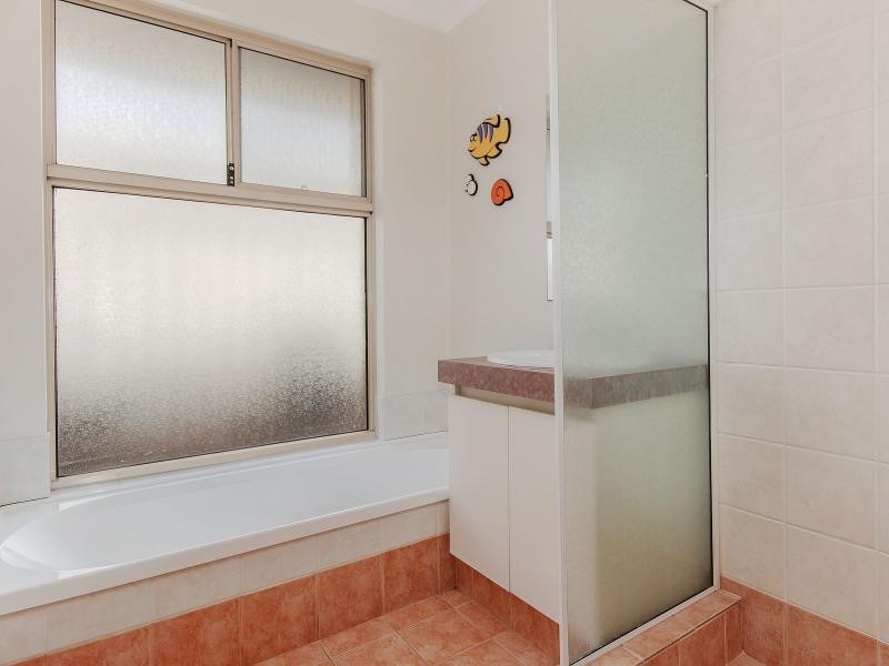 2 St Ettiene Gardens, Port Kennedy WA 6172