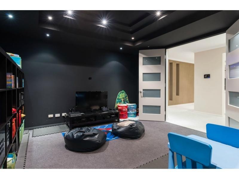 12 Castanet Drive, Madeley WA 6065