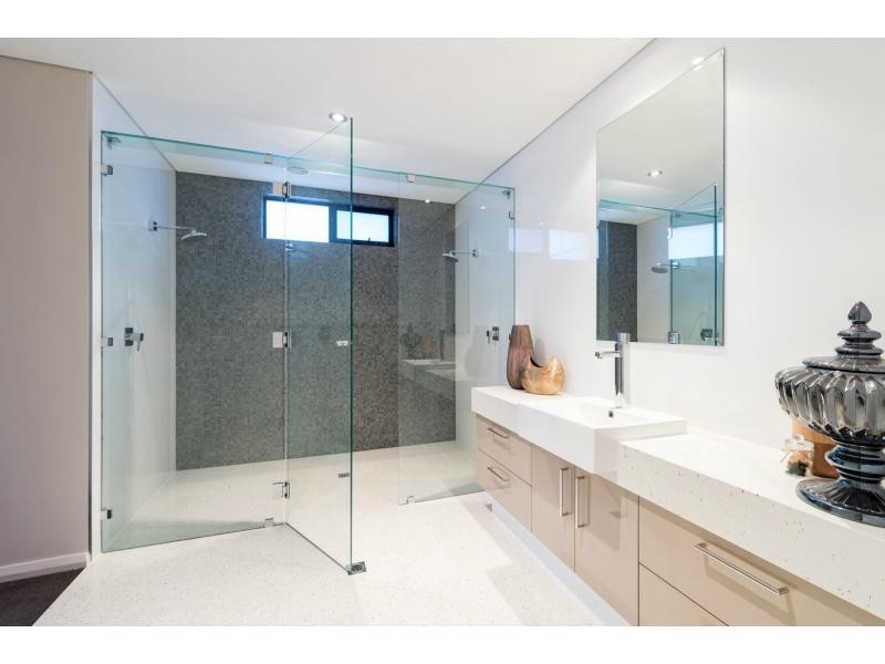 12 Castanet Drive, Madeley WA 6065