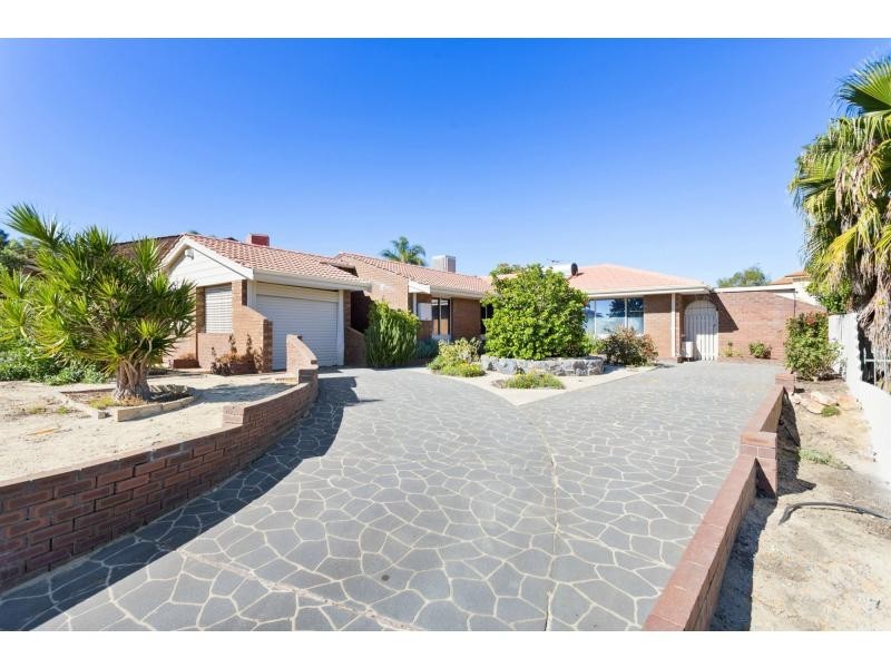 9 New Cross Road, Kingsley WA 6026