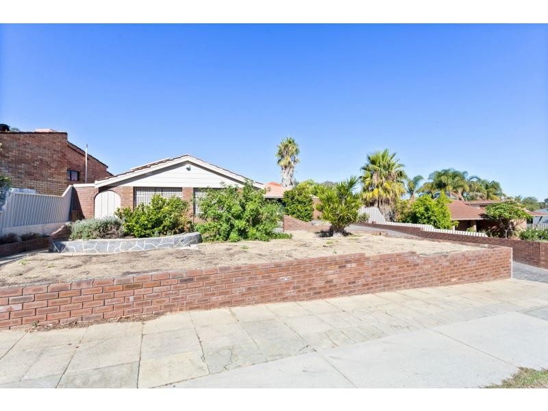 9 New Cross Road, Kingsley WA 6026