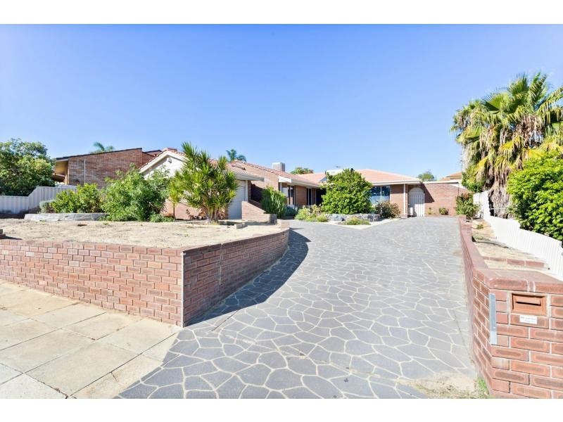 9 New Cross Road, Kingsley WA 6026