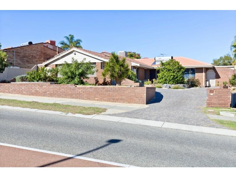 9 New Cross Road, Kingsley WA 6026