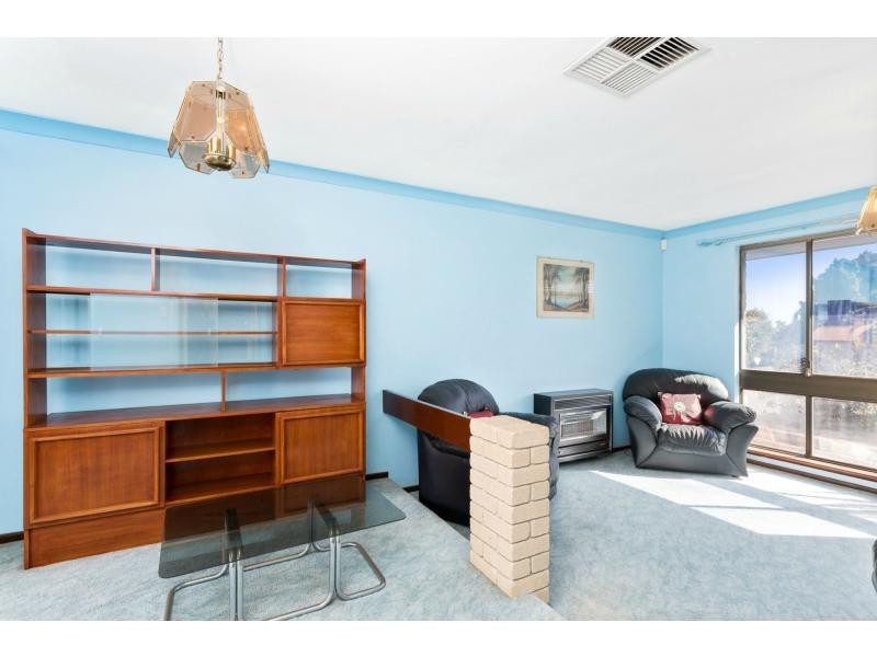 9 New Cross Road, Kingsley WA 6026