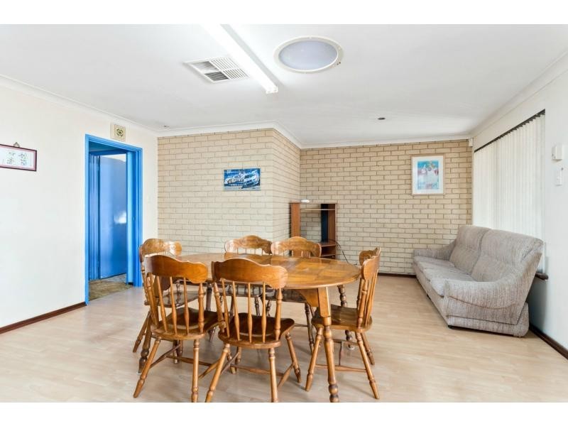 9 New Cross Road, Kingsley WA 6026