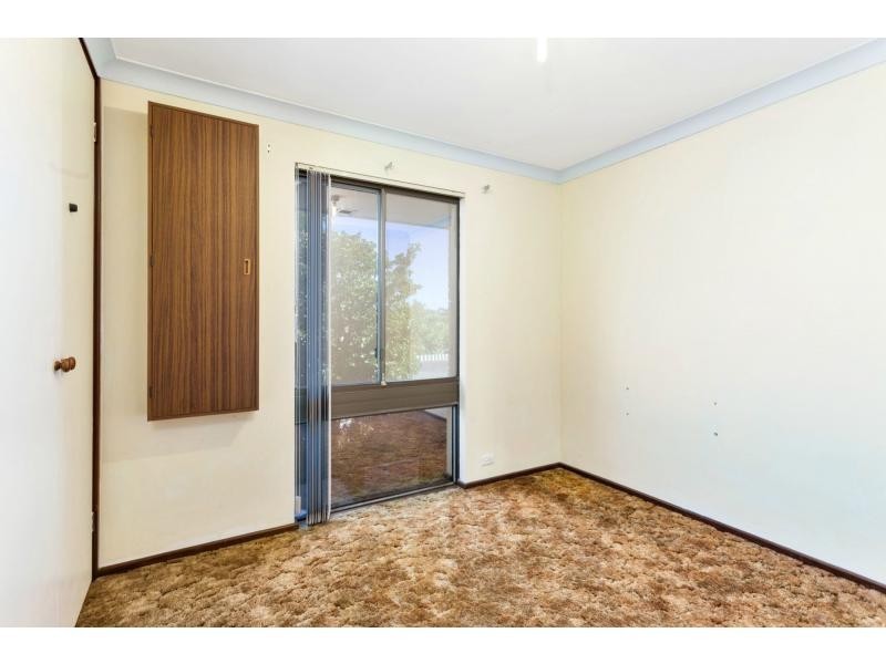 9 New Cross Road, Kingsley WA 6026